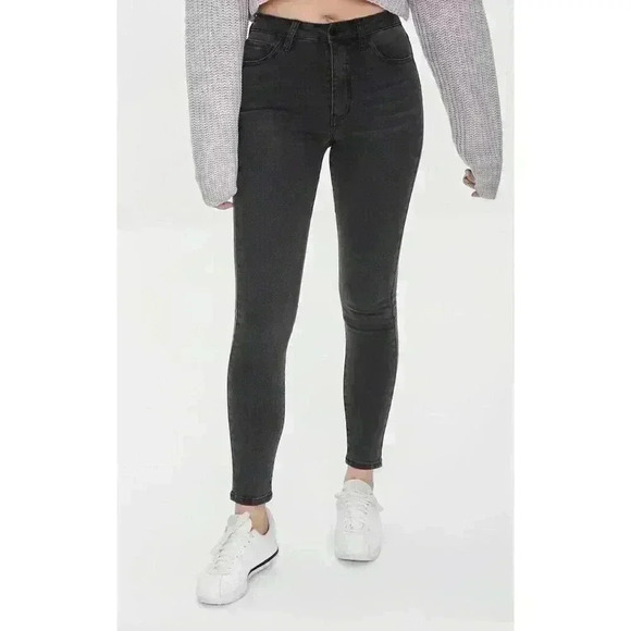 Forever 21 Mid Rise Skinny Jeans - Picture 3 of 8